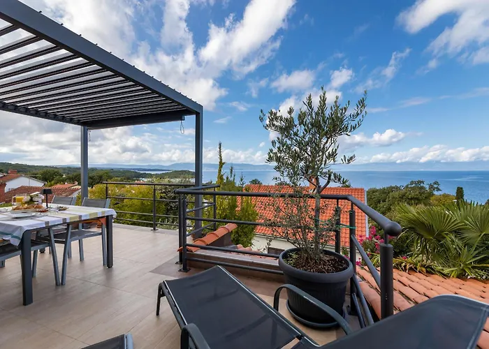 Franc By El-pi Tours * Njivice